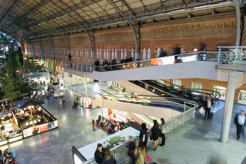 Tips Belanja dan Kulineran di City Center at Oyster Point